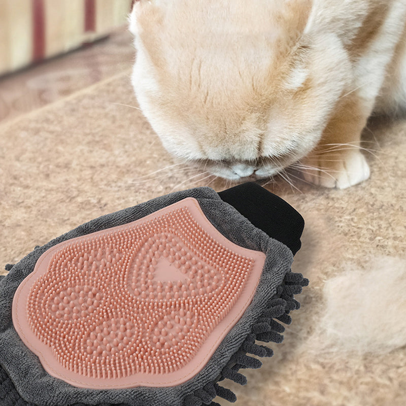 2-in-1 Pet Bathing & Grooming Glove for Dogs & Cats